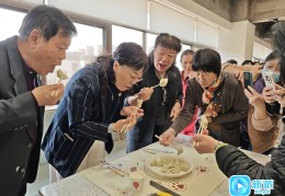 “养生取经”趣味多 健康水饺学起来包饺子视频8种包法